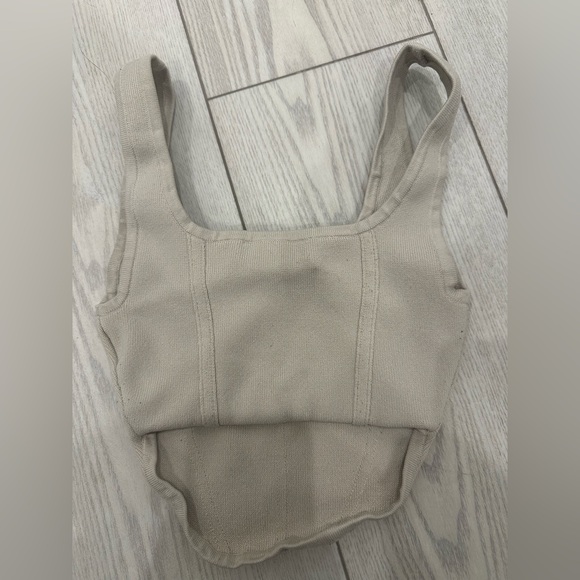 Babaton Top - Picture 2 of 2